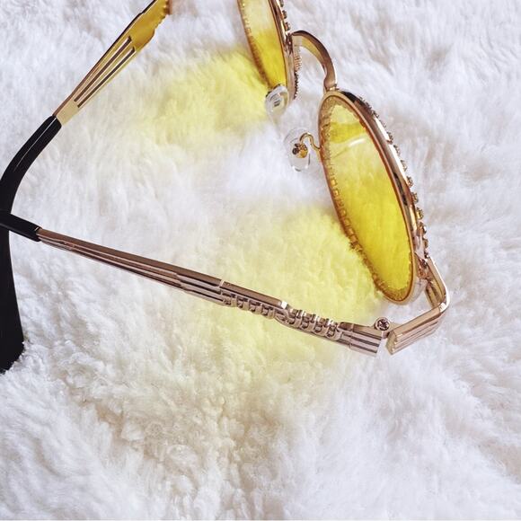 Kate Clear Yellow Round Sunglasses - Picture 14 of 14